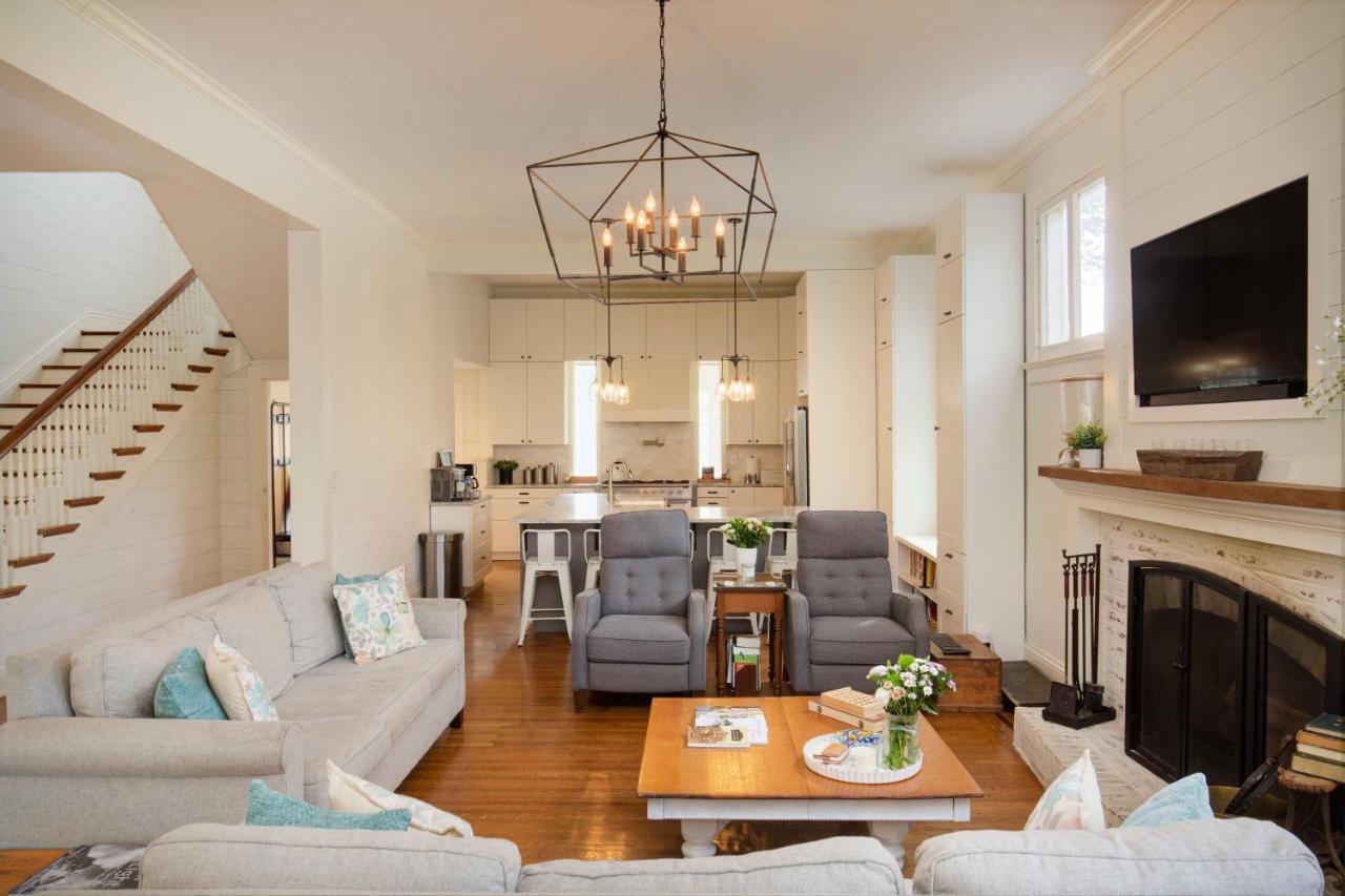 Holiday home Historic Peterson Mansion - Savor Life And Rest With Friends!